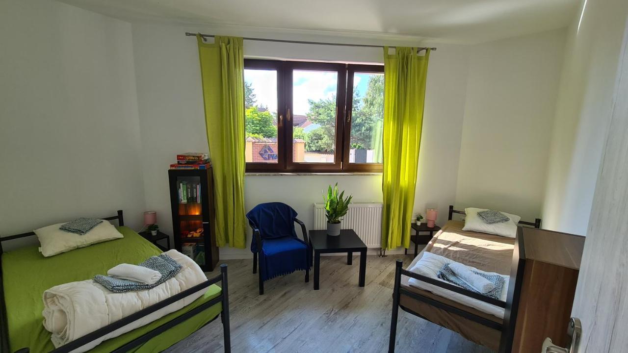 Urocze Apartamenty Na Wsi Goledzinow Exterior photo
