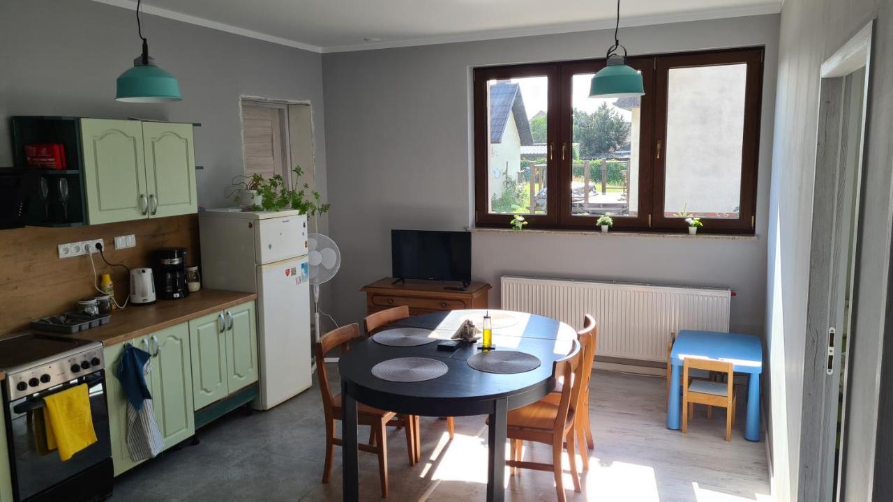 Urocze Apartamenty Na Wsi Goledzinow Exterior photo