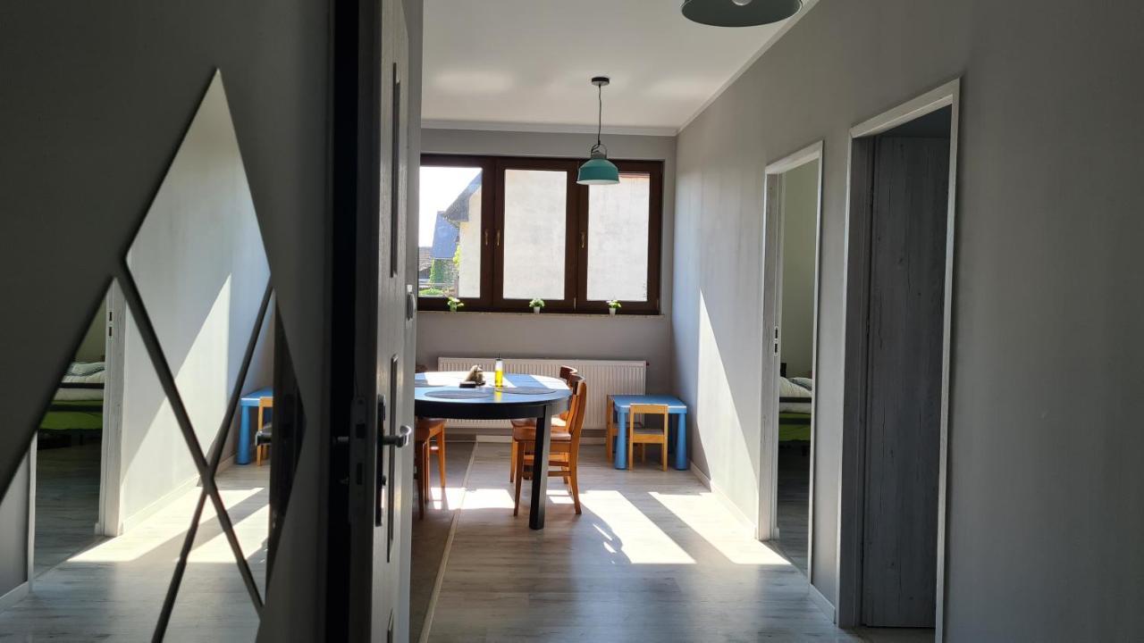 Urocze Apartamenty Na Wsi Goledzinow Exterior photo