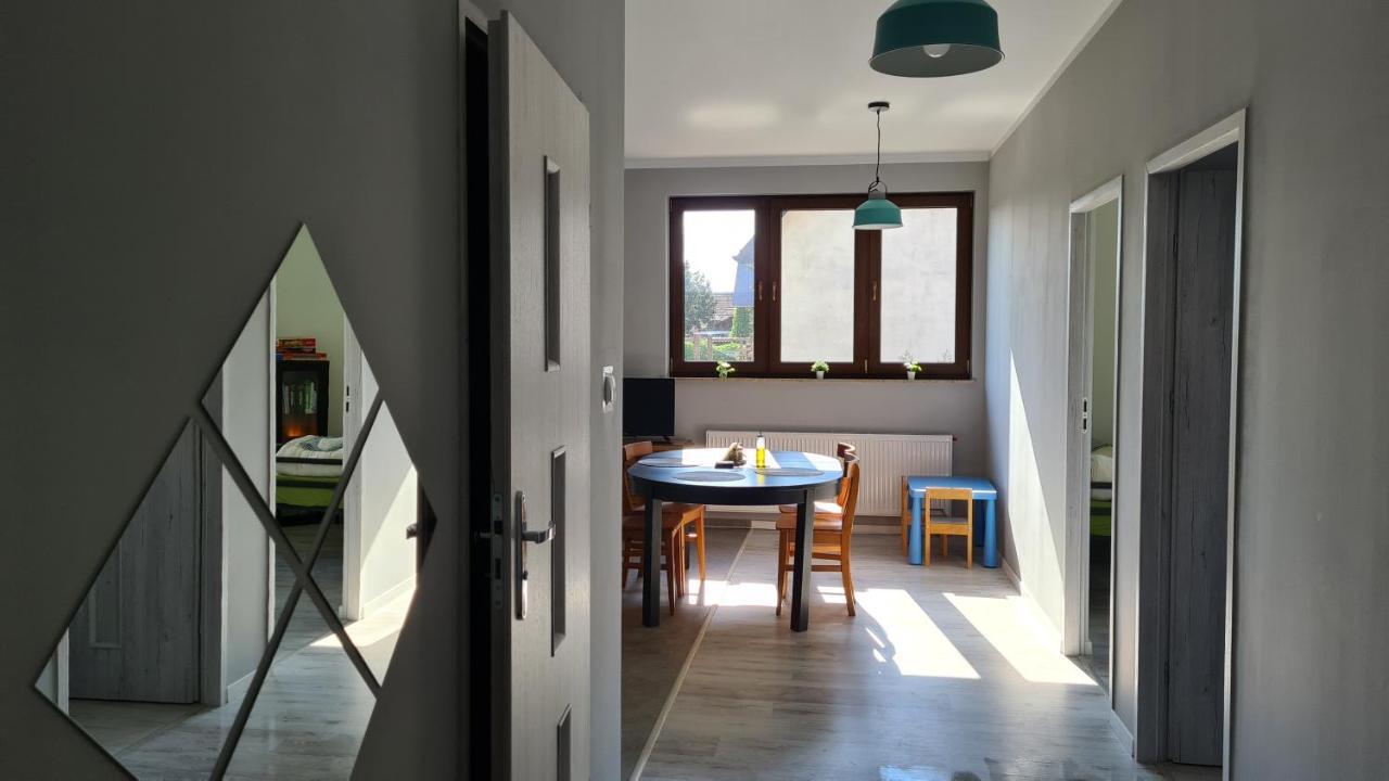 Urocze Apartamenty Na Wsi Goledzinow Exterior photo