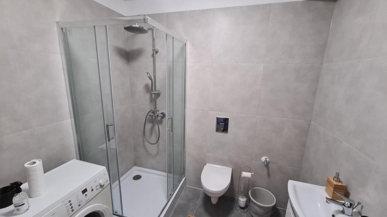 Urocze Apartamenty Na Wsi Goledzinow Exterior photo
