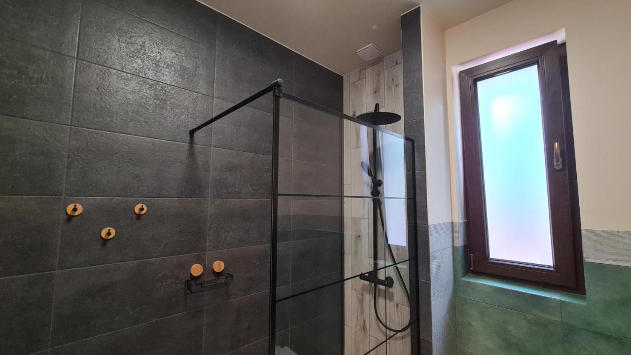 Urocze Apartamenty Na Wsi Goledzinow Exterior photo